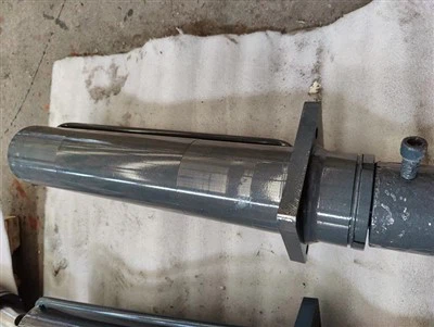 Traktor szervokormány henger